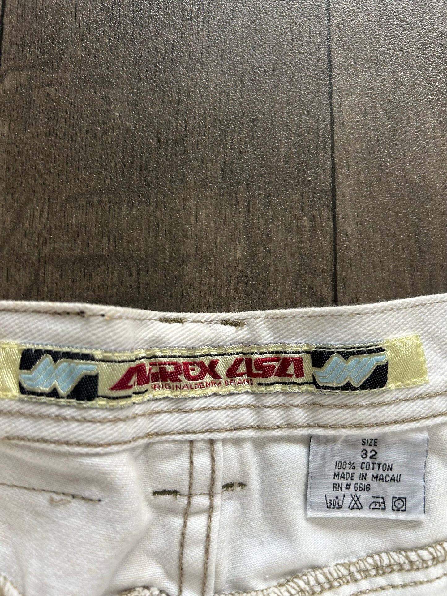 1997 Avirex New York Dragon Embroidery Denim Shorts