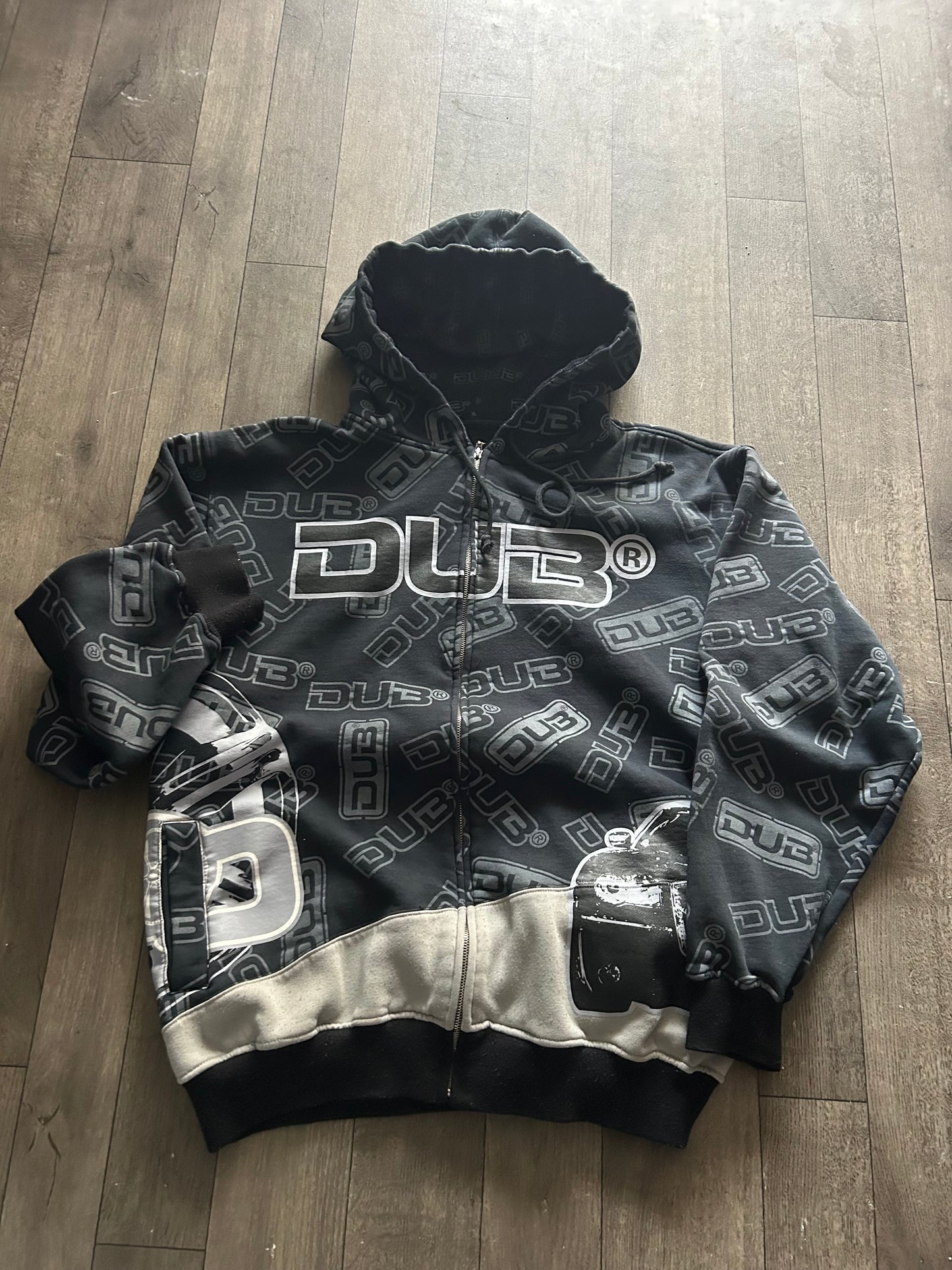 2000’s Midnight Club DUB Edition PS2 Hoodie (XL)