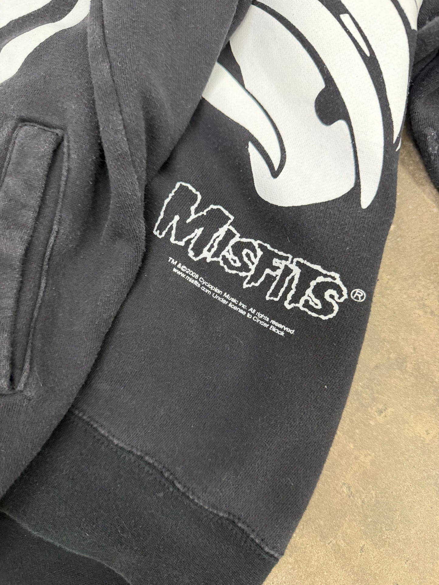 00s MisFits Grail Full Zip-Up Hoodie (Large)