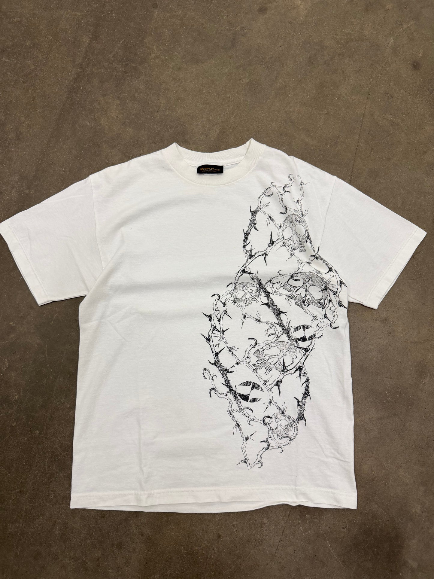00’s Split Skateboards Crazy Skulls T-Shirt (Medium)