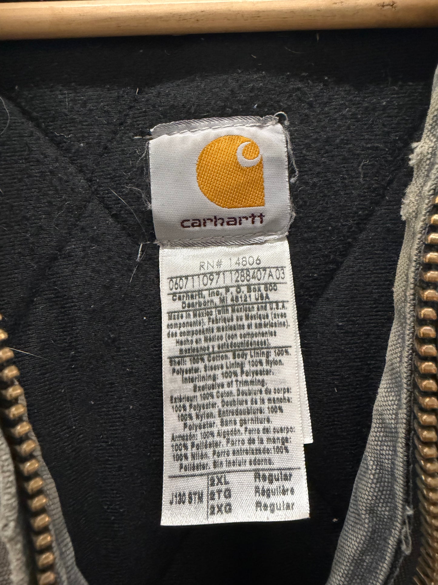 00s Distressed Carhartt Jacket Thrashed Gray (XXL)