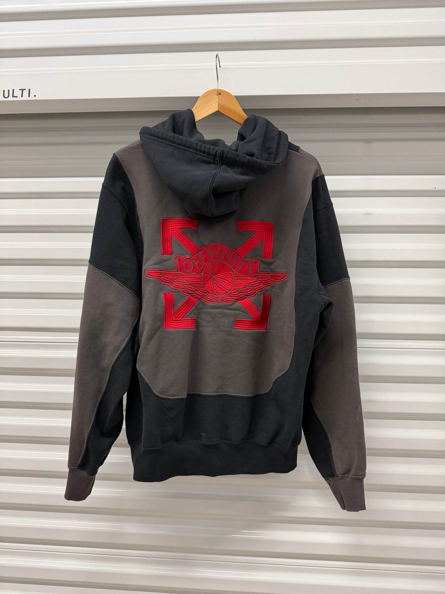 Air Jordan x Off-White Hoodie (Medium)