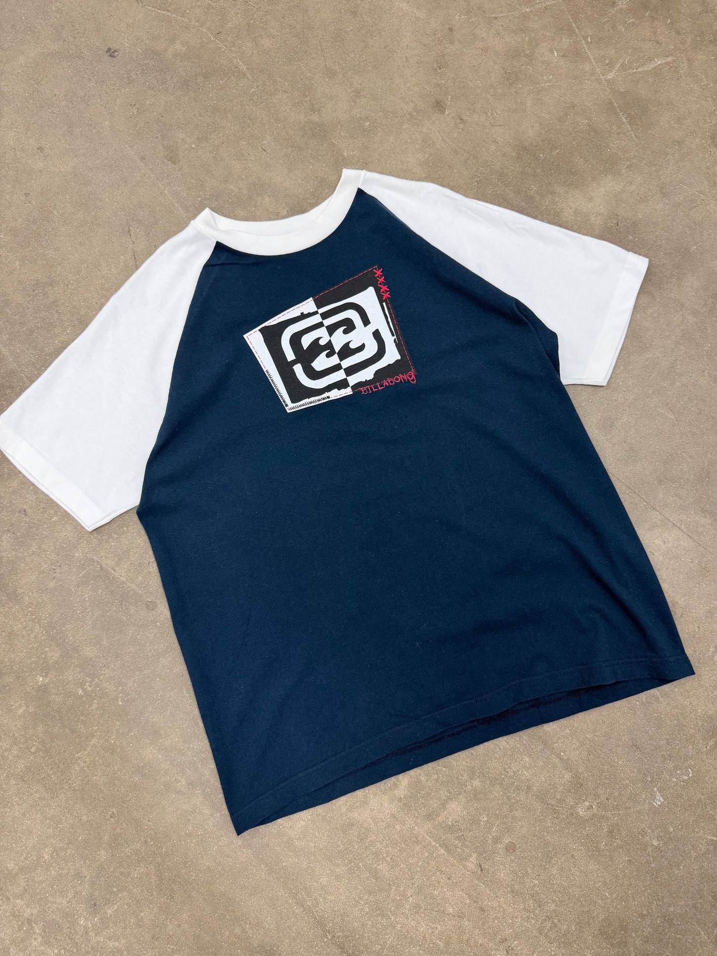 00’s Billabong Two-Tone Surf Tee (Medium)